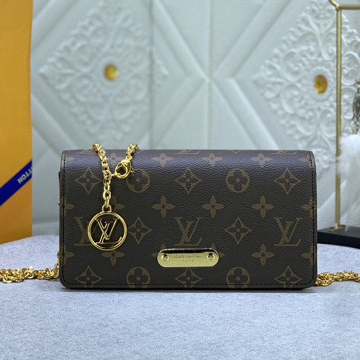 Louis Vuitton MONOGRAM Louis Vuitton Wallet On Chain Lily M82509 (M82509)